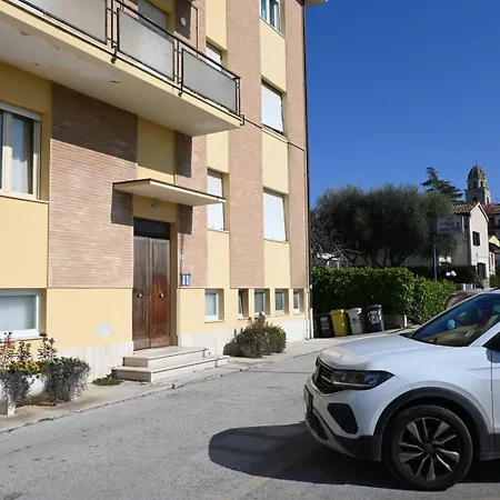 S357 - Sirolo, Luminoso Trilocale Con Posto Auto 锡罗洛