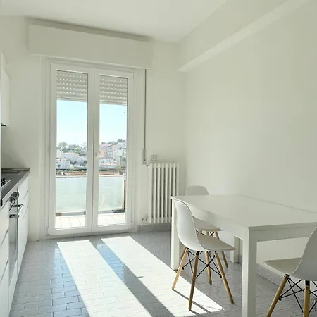 Appartamento S357 - Sirolo, Luminoso Trilocale Con Posto Auto